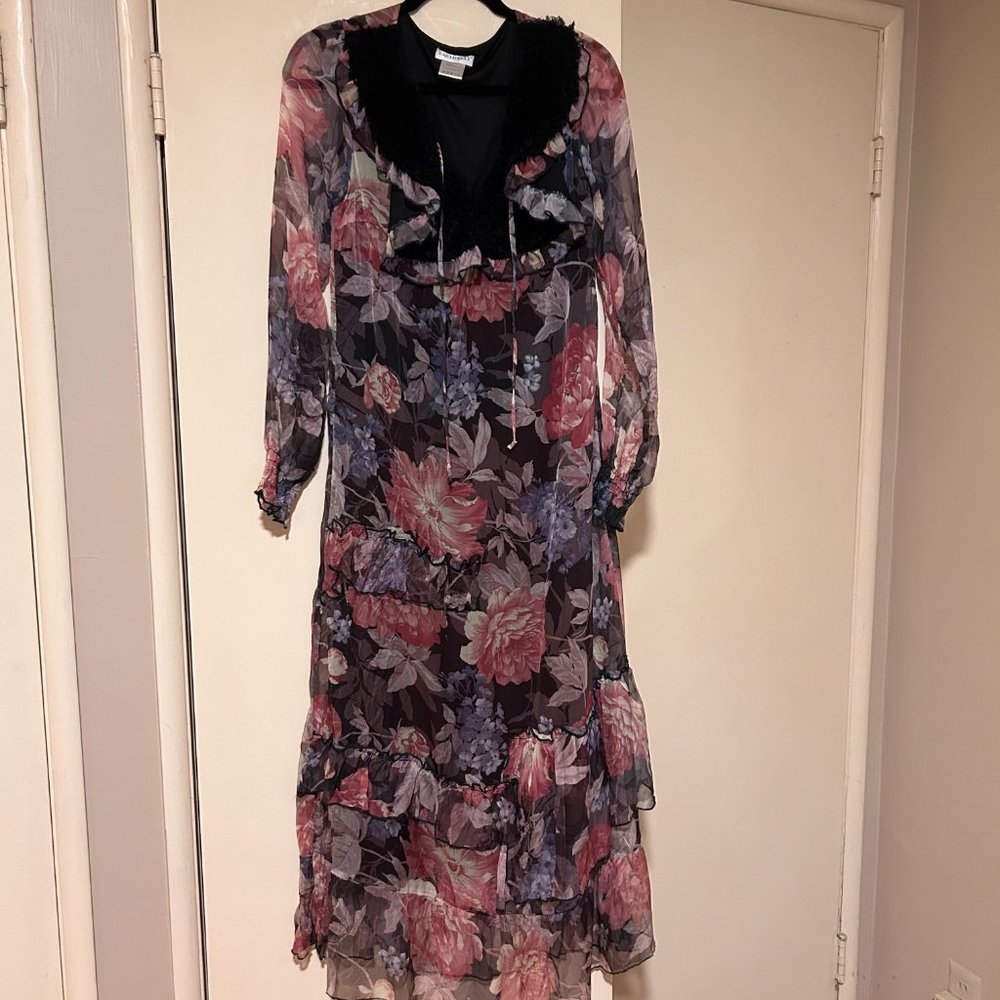 Dress - Picture 2 of 3